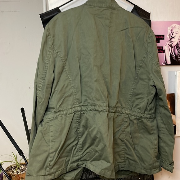 Olive super cute jacket - Picture 3 of 3
